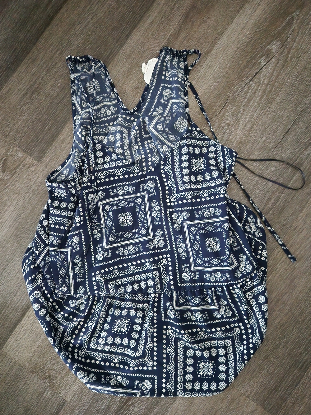Apple Navy and White Paisley-Style Sleeveless Tank Top